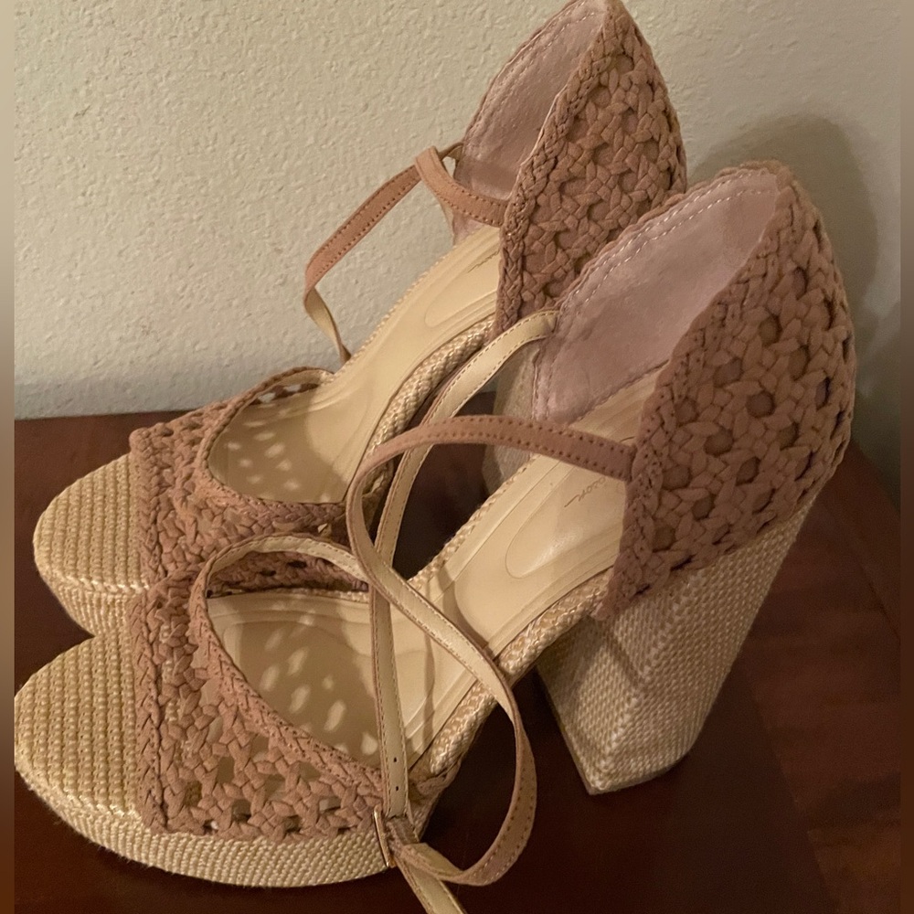 Jessica Simpson Aditi Platform Sandals Natural Color